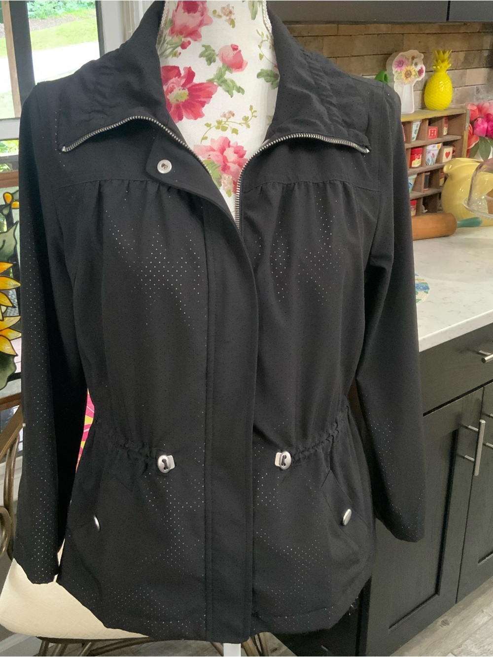 Zenergy By Chico's Jacket Women's Small Black Full Zip Lightweight Pockets